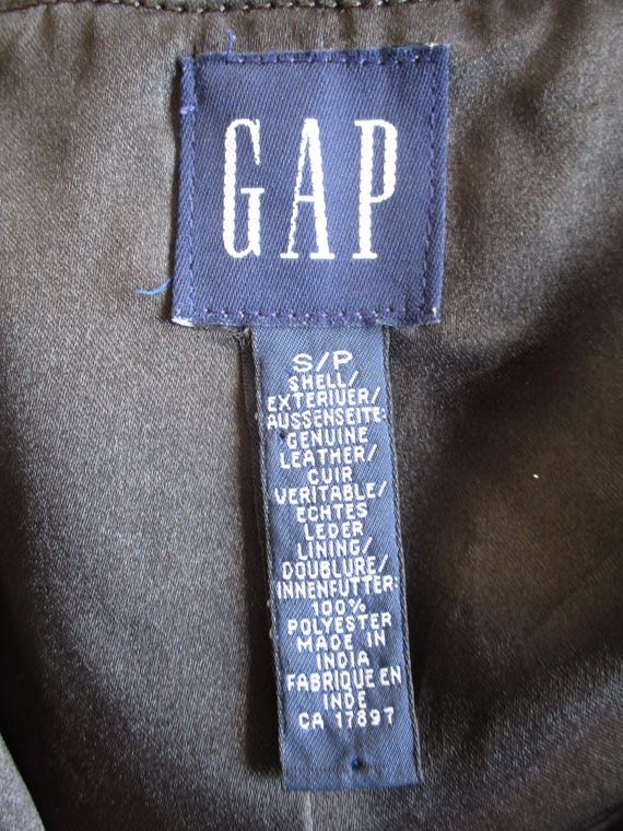 GAP Solid Pattern Black Color Genuine Leather But… - image 8