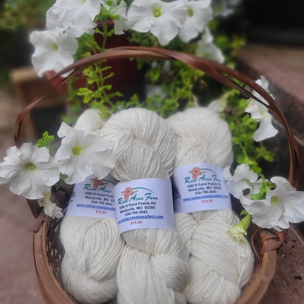 Natural White Alpaca Yarn - 3-ply Worsted Weight - 200 Yards - 4.0 Ounce Skein