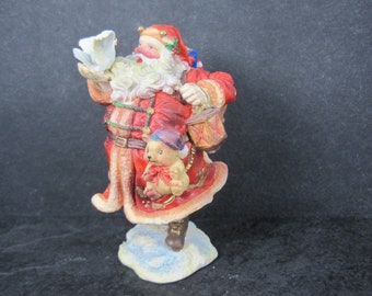 1993 Enesco Woodland Santa with Dove Figurine NOS