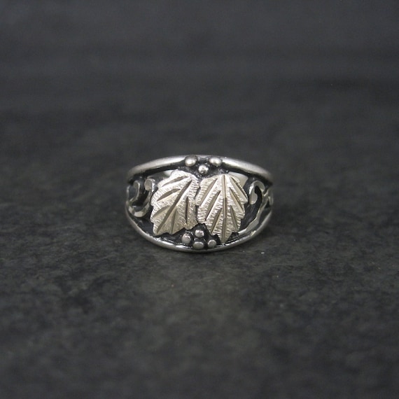 B602 used vintage silver925 ring リーフ リング Vintage 90s Black Hills Sterling Silver Leaf Ring Size 4 NOS