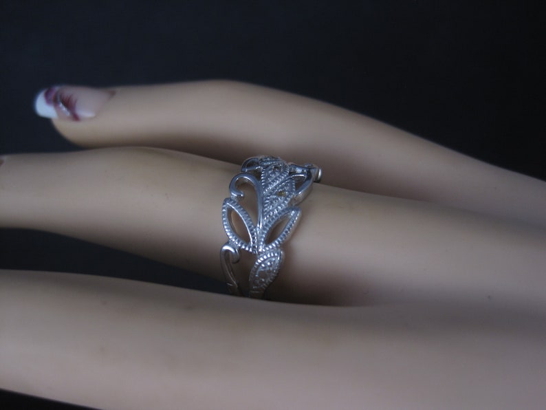 Vintage Sterling Diamond Leaf Ring Size 7