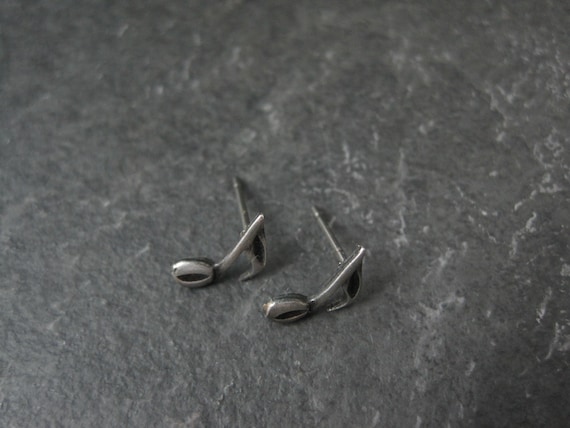 Tiny Sterling Semiquaver Stud Earrings Vintage Mu… - image 3