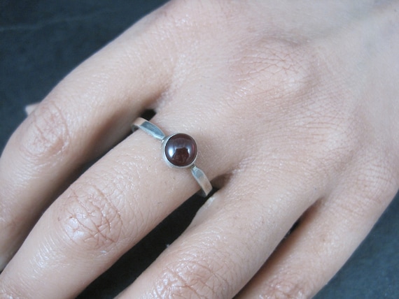 Simple Sterling Garnet Ring Size 9.5 - image 7