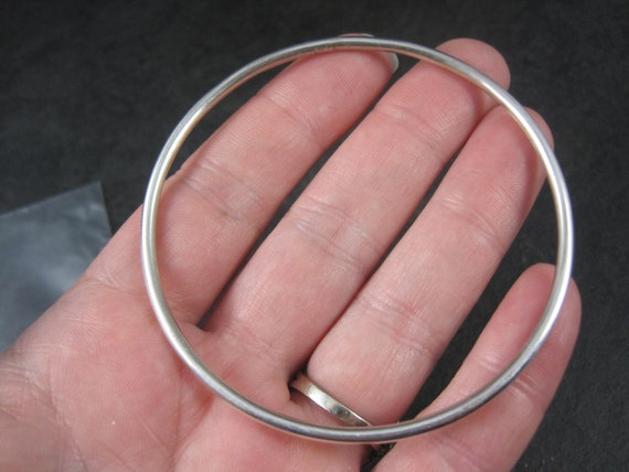 Simple Vintage Sterling Bangle Bracelet 7.75 Inch… - image 4