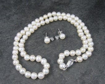 Vintage Freshwater Pearl Necklace Earrings Jewelry Set 18 Inches