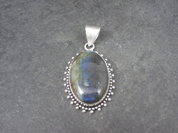 Large Vintage Sterling Labradorite Pendant - image 9