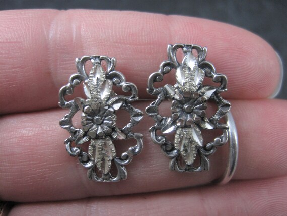 Vintage Sterling Diamond Cut Flower Earrings Lang… - image 6
