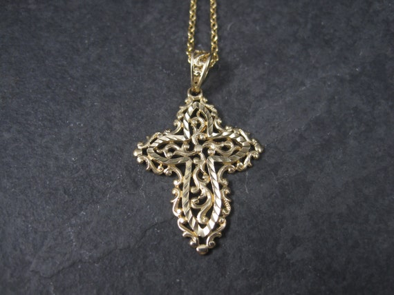 Vintage 10K Diamond Cut Filigree Cross Pendant - image 5