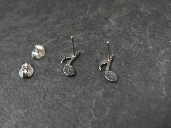 Tiny Sterling Semiquaver Stud Earrings Vintage Mu… - image 4