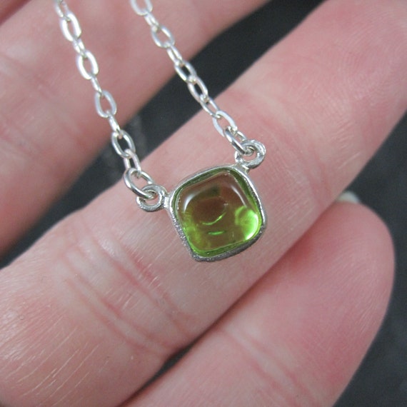 Green Cast Glass Necklace Sterling Silver 16-17 I… - image 1