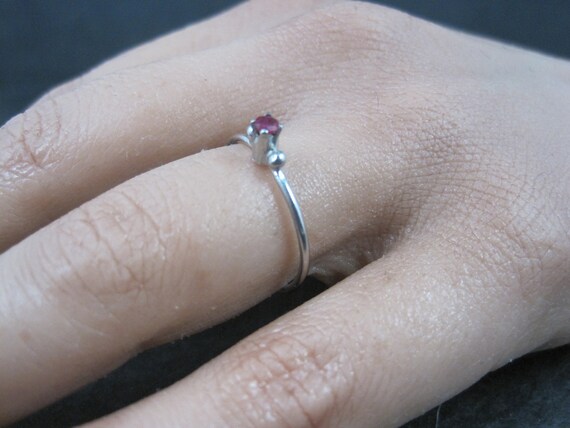 Minimalist ruby ring deals