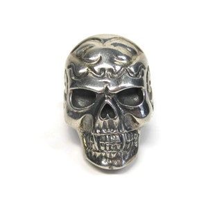 Mens Vintage Sterling Vampire Skull Ring Size 11 image 2