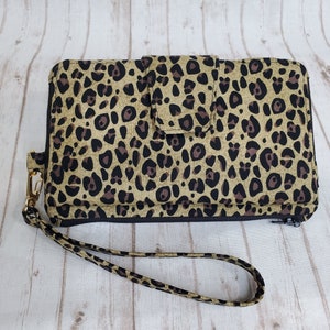 Medium Wallet with Leopard Print / Animal Print Wallet with Wristlet / Wallet with Zipper Compartment