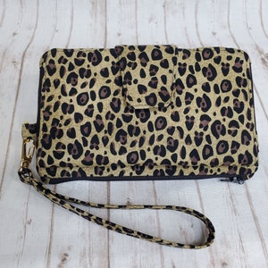Cartera mediana con estampado de leopardo / Cartera con estampado animal y compartimento para la muñeca / Cartera con compartimento con cremallera