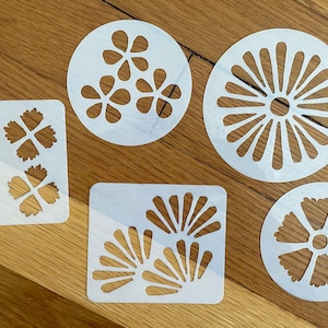Set di stencil a forma di fiore n. 2 Stencil per biscotti Stencil per torte Stencil per biglietti Stencil per fiori Stencil per scrapbooking Stencil decorativo