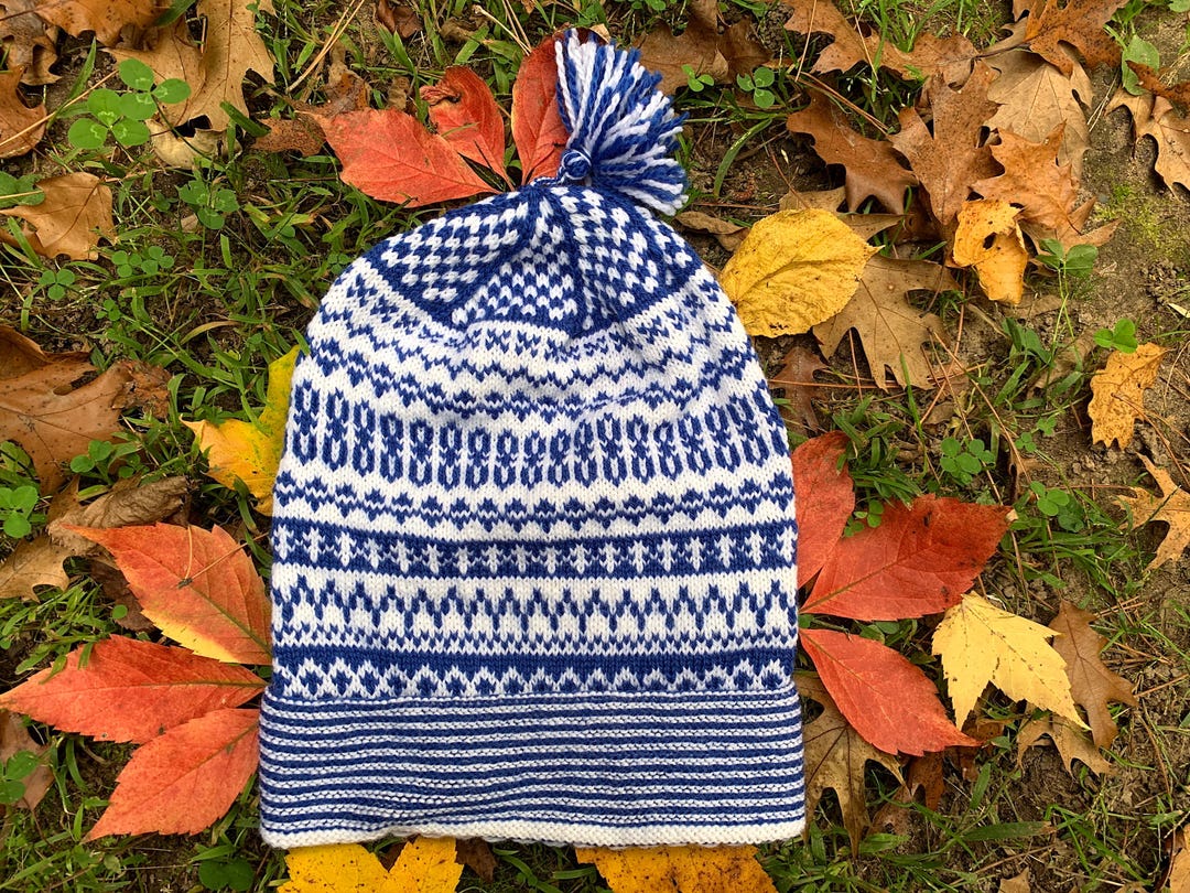 Handknit and Sporty Hats Preppy Hats Knitting Pattern: Whales, Hearts, Bows  main image 4
