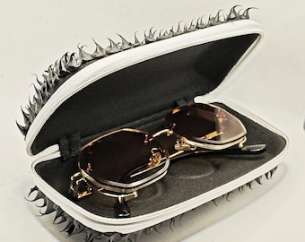 Fear and Loathing in Las Vegas homage Sunglasses and Case. High quality,UV protection. Golden Yellowish lens and frame.