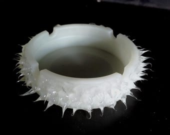 Ubo Chill ash tray. silicone spiked glow in the dark