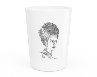Retrato de la novia de Frankenstein en un vaso de chupito / Ilustración de terror vintage