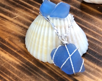 Collier et boucles d'oreilles en verre bleuet de la mer, cadeau bijoux en verre de plage bleue pour elle