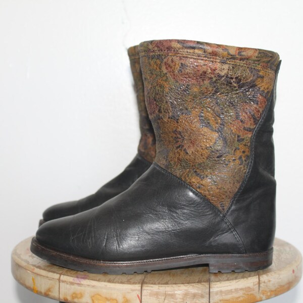 Black with Floral Pattern Flat Boots size 37eu - size 7/7.5us Made in Italy 80's
