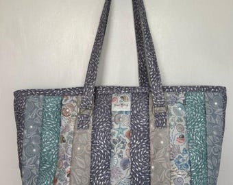 Kolekcja Ocean - Muszle i Perły - Duża pikowana torba typu tote - Torba plażowa