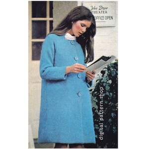 Wzór na płaszcz damski na drutach, płaszcz vintage z rękawami typu raglan, kurtka zapinana z przodu na guziki (plik PDF) do pobrania - K23