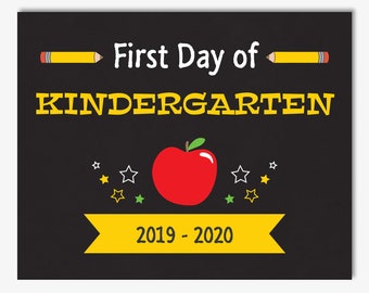 First Day of Kindergarten Sign, Printable Back to School Sign, Editable Chalkboard Sign, Apple & Pencil Digital Sign (Instant Download PDF)
