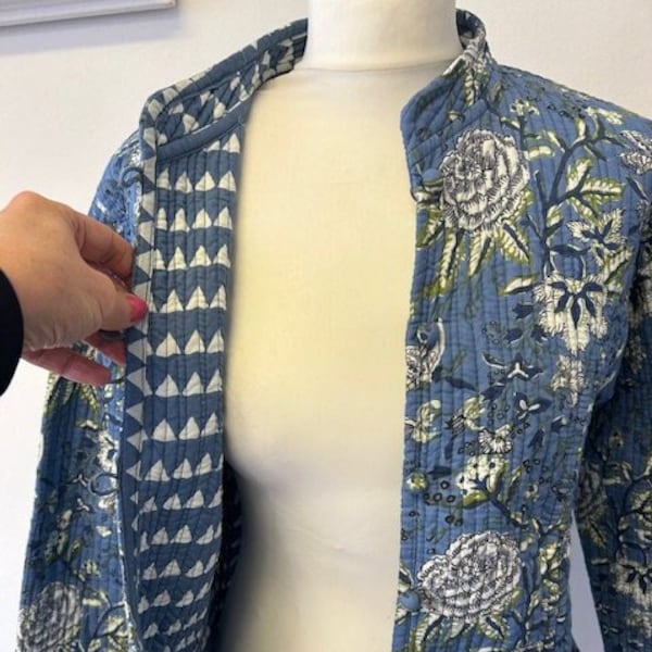 Kantha jacket, Cotton quilted reversible jacket, Handmade quilted blue jacket, Indian cotton floral kantha jacket