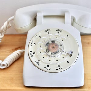 1970's White Rotary Telephone ~ Bell Telephone ~ Landline ~ Model 500
