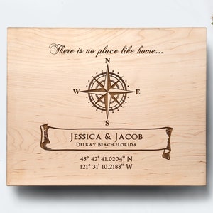 Tabla de cortar de madera grabada Latitude Longitude personalizada - Realtor Closing Gift