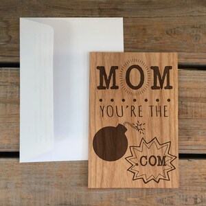 Carte de fête des mères, bombe Dot com maman, drôle carte de fête des mères, carte drôle, carte en bois, bois carte, véritable carte, carte drôle de maman, sperme & oeuf en bois