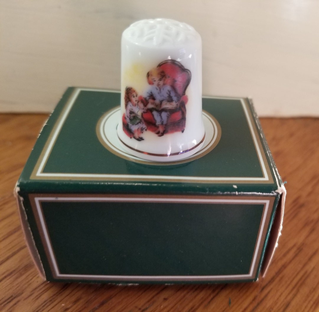 Vintage Avon Christmas Thimble 1983 Holiday Decoration Etsy
