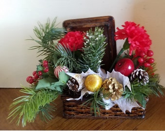 Vintage Christmas Decor, Pine Cones, Flowers, Wicker Box