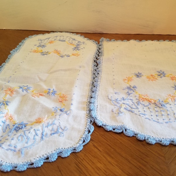 Vintage, Table Top Scarfs, Blue and Pink Flowers, Blue Trim