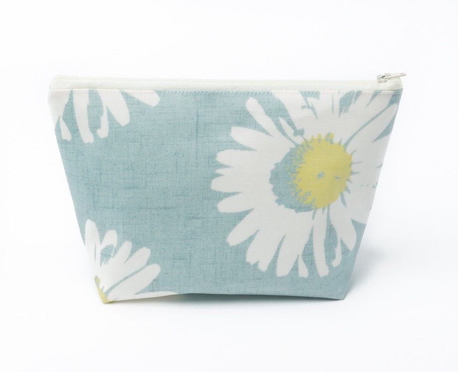 Daisy Wash Bag Oilcloth Toiletry Bag With Waterproof Lining Etsy UK