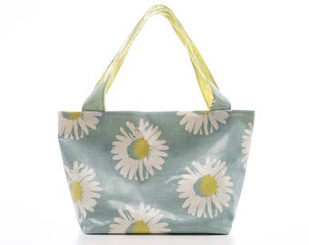 Daisy Shoulder Bag, Oilcloth Weekender Bag, Womans Bag, Beach Bag,  Diaper Bag, Lined Womens bag