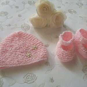 Handmade Knitted Baby Booties and Hat Set: Acrylic Yarn, 0-3 Months