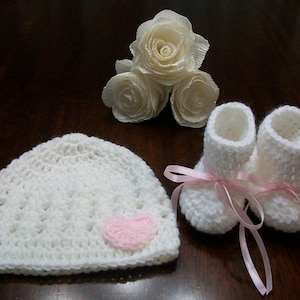 Handmade Knitted Baby Booties and Hat Set: 0-3 Months