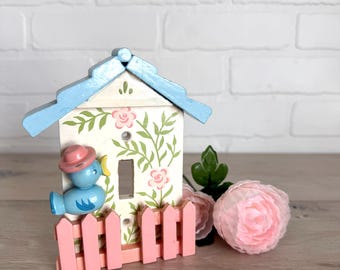 Tapa de interruptor de luz con forma de casita de pájaros vintage, interruptor de luz para habitación de niñas, tapa de interruptor de luz de mediados de siglo, decoración de casita de pájaros, pájaro azul