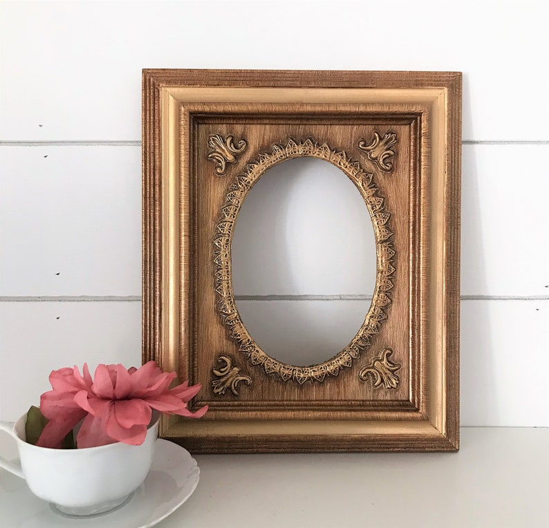 Vintage Gold Oval 5 X 7 Picture Frame Ornate Image 0