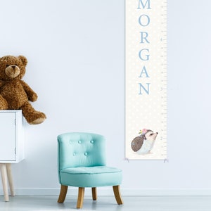 Personalized Growth Chart "Lil hedgehog" in Cream Polkadots