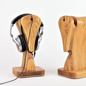 Headphone Stand &quot;Gambit IV&quot;, oak wood, computer accessories, gift, for music lovers, headset hanger, office, golden oak, Polish oak