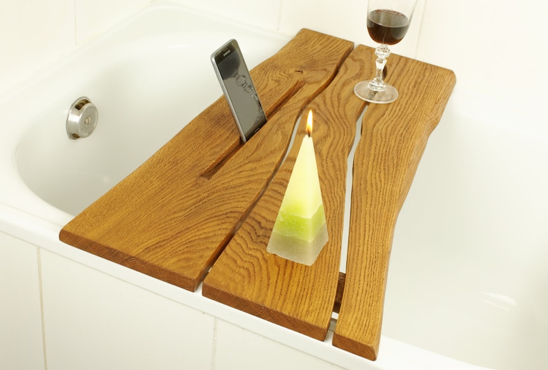 Estante de baño con espacio para la tableta River. Regalo, baño, roble salvaje, madera de roble. imagen 1