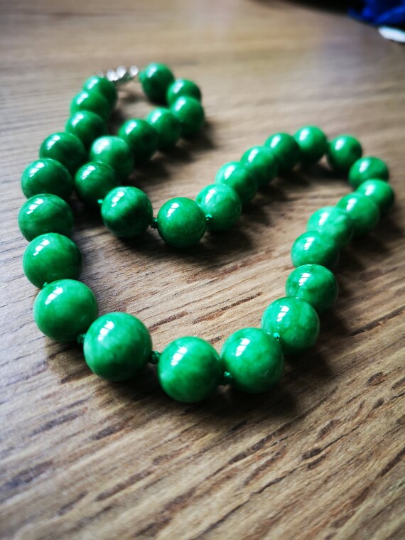 jadeite beads