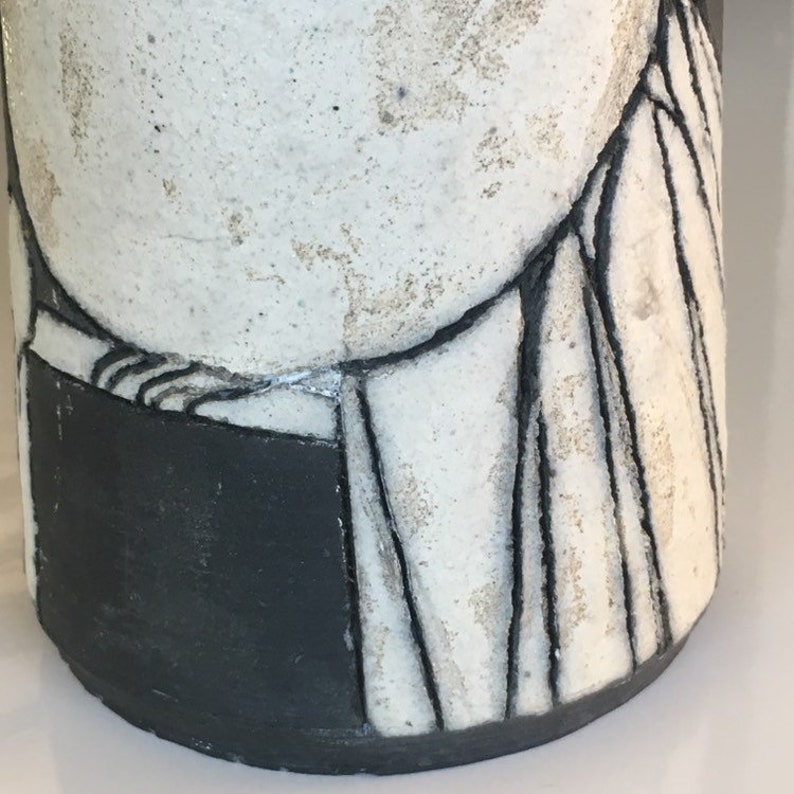 Modernist ceramic vase with bird motif image 7