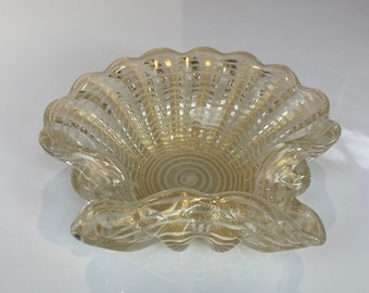 Murano clam shell bowl in gold and clear glass