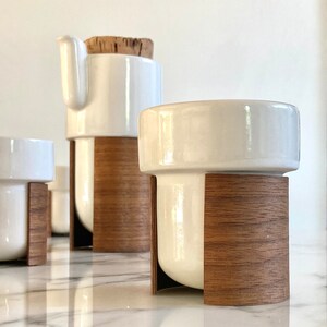 Modernist organic Tea Set with teapot and four tea cups by Tonfisk Finland made of Ceramic, walnut and cork Lids image 6