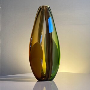 Contemporary modern glass vase image 2