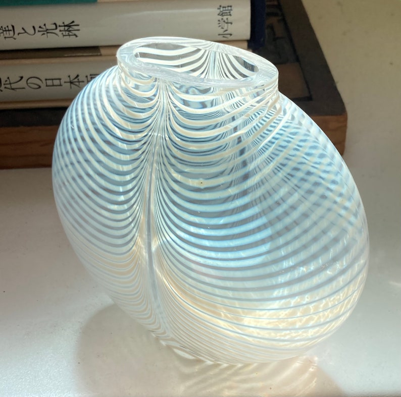 Pulled feather glass vase image 7